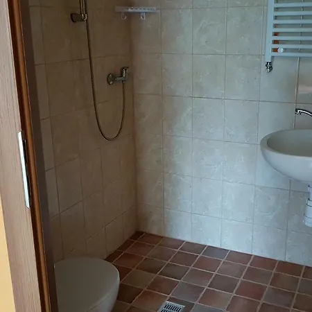 Daire U Gosi Kolo Gdyni *